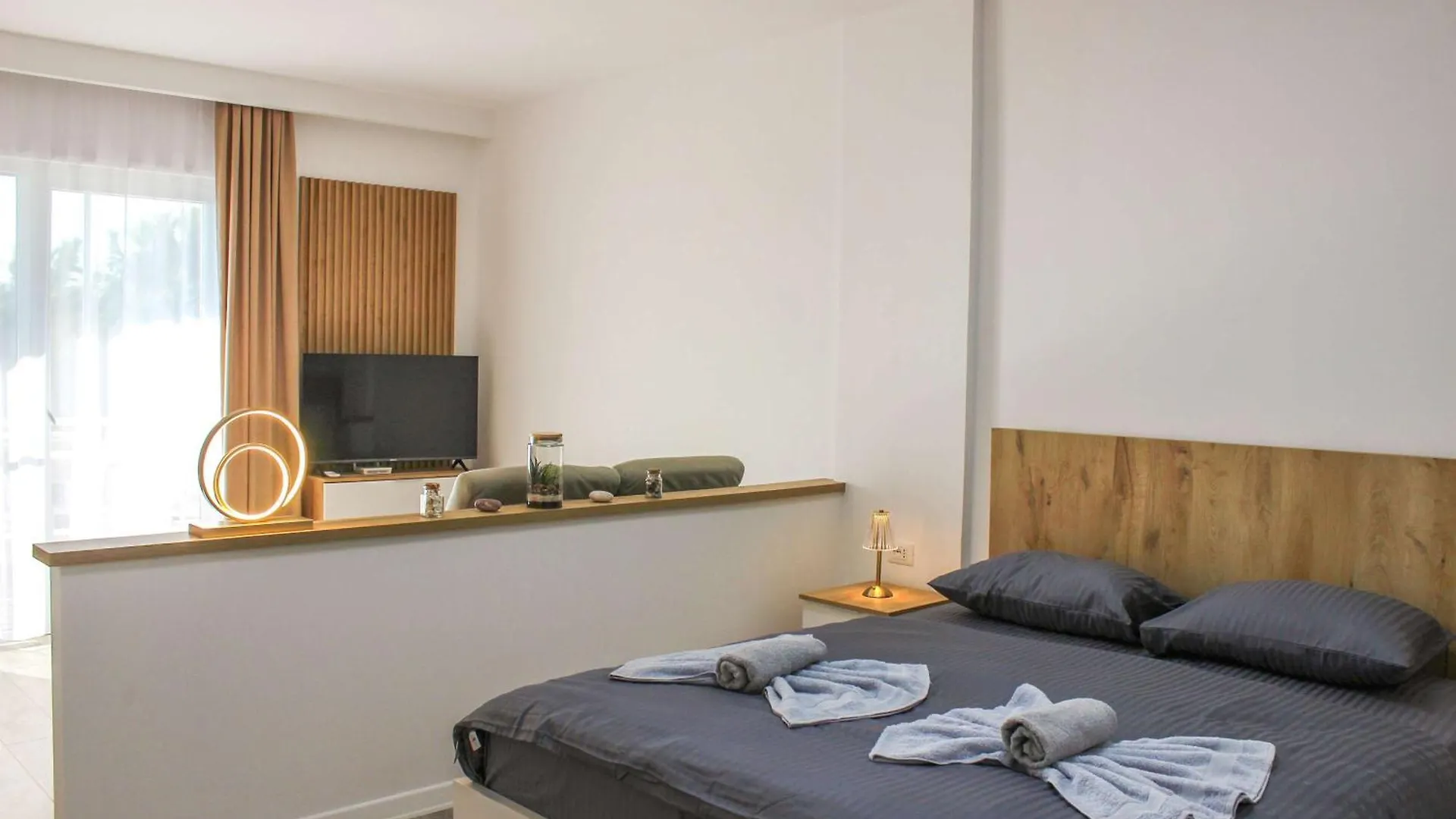 Shkembi Apartment 1262 Golem