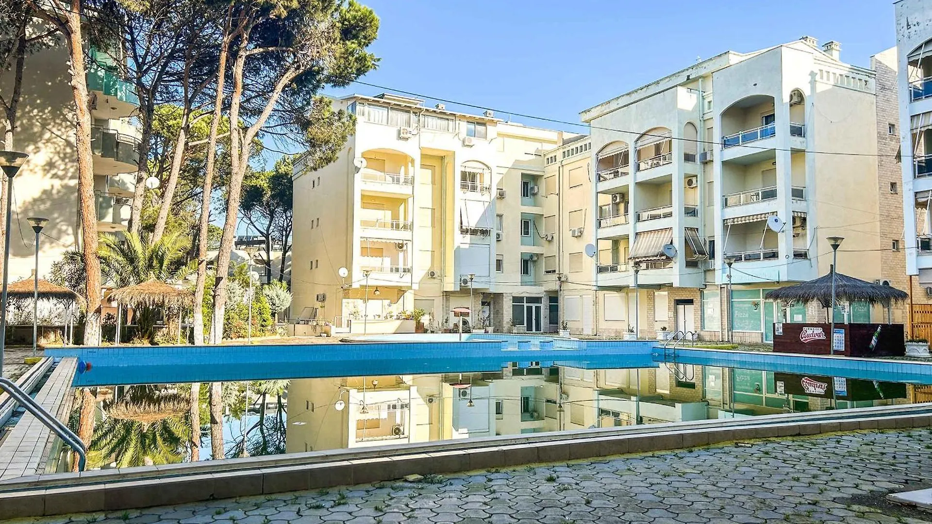 Shkembi Apartment 1262 Golem